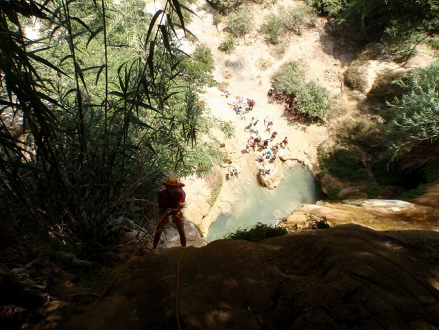 descente en rappel dans le canyon 